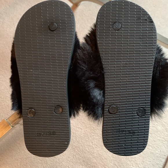 Alexis for Neimans Marcus flip flops - Picture 3 of 5